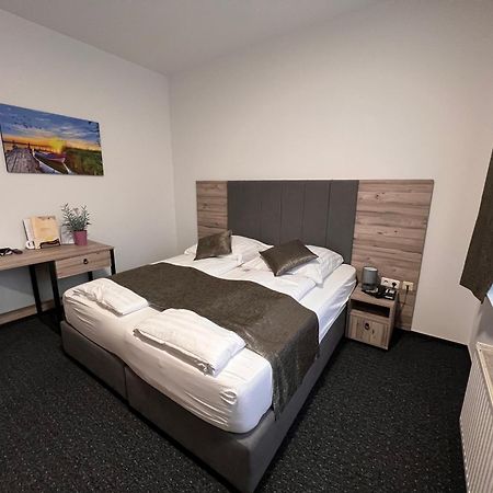 Hotel Dietrichsdorfer Hof คีล ภายนอก รูปภาพ