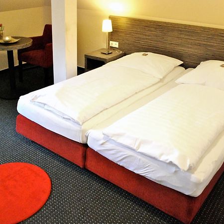 Hotel Dietrichsdorfer Hof คีล ภายนอก รูปภาพ