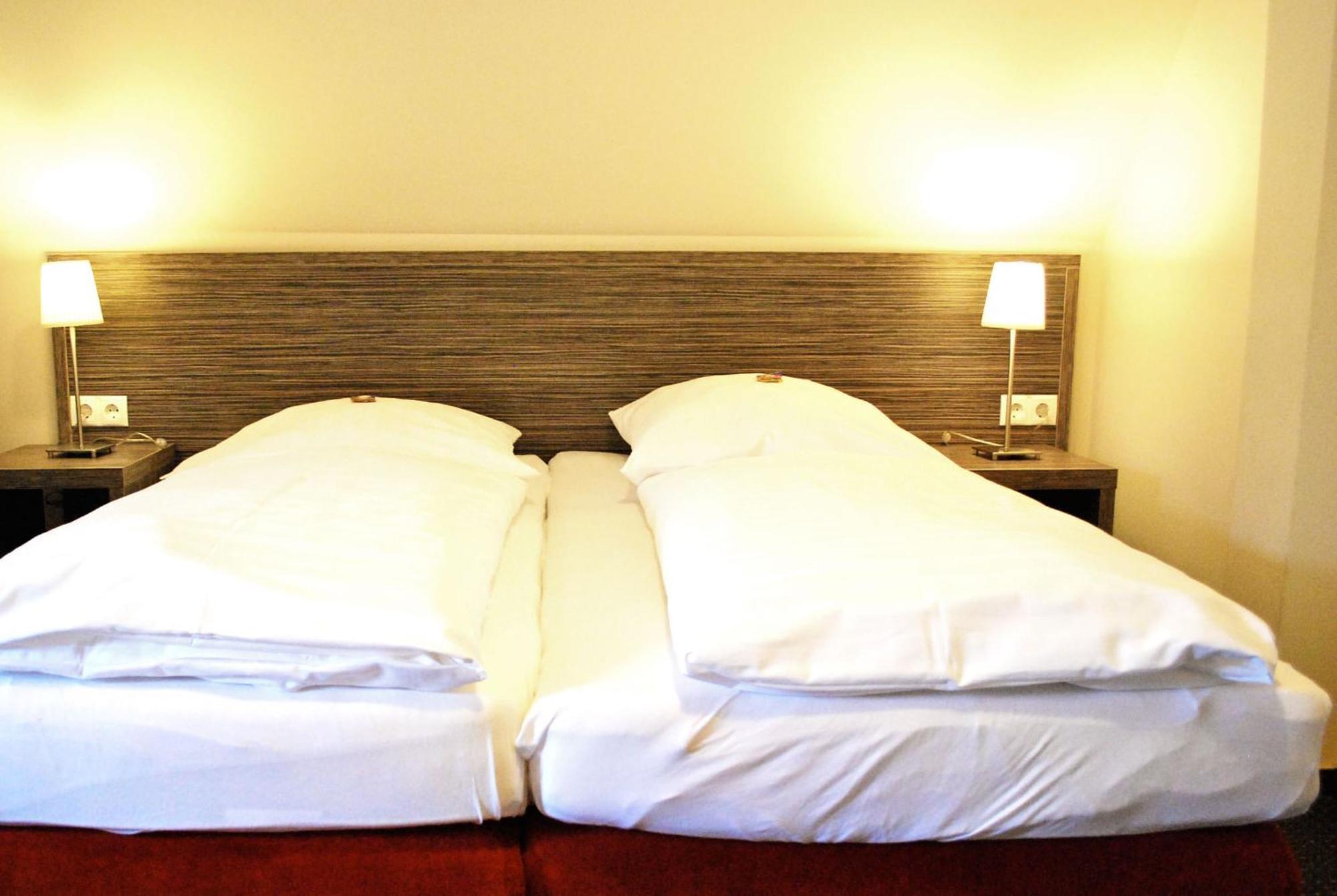 Hotel Dietrichsdorfer Hof คีล ภายนอก รูปภาพ