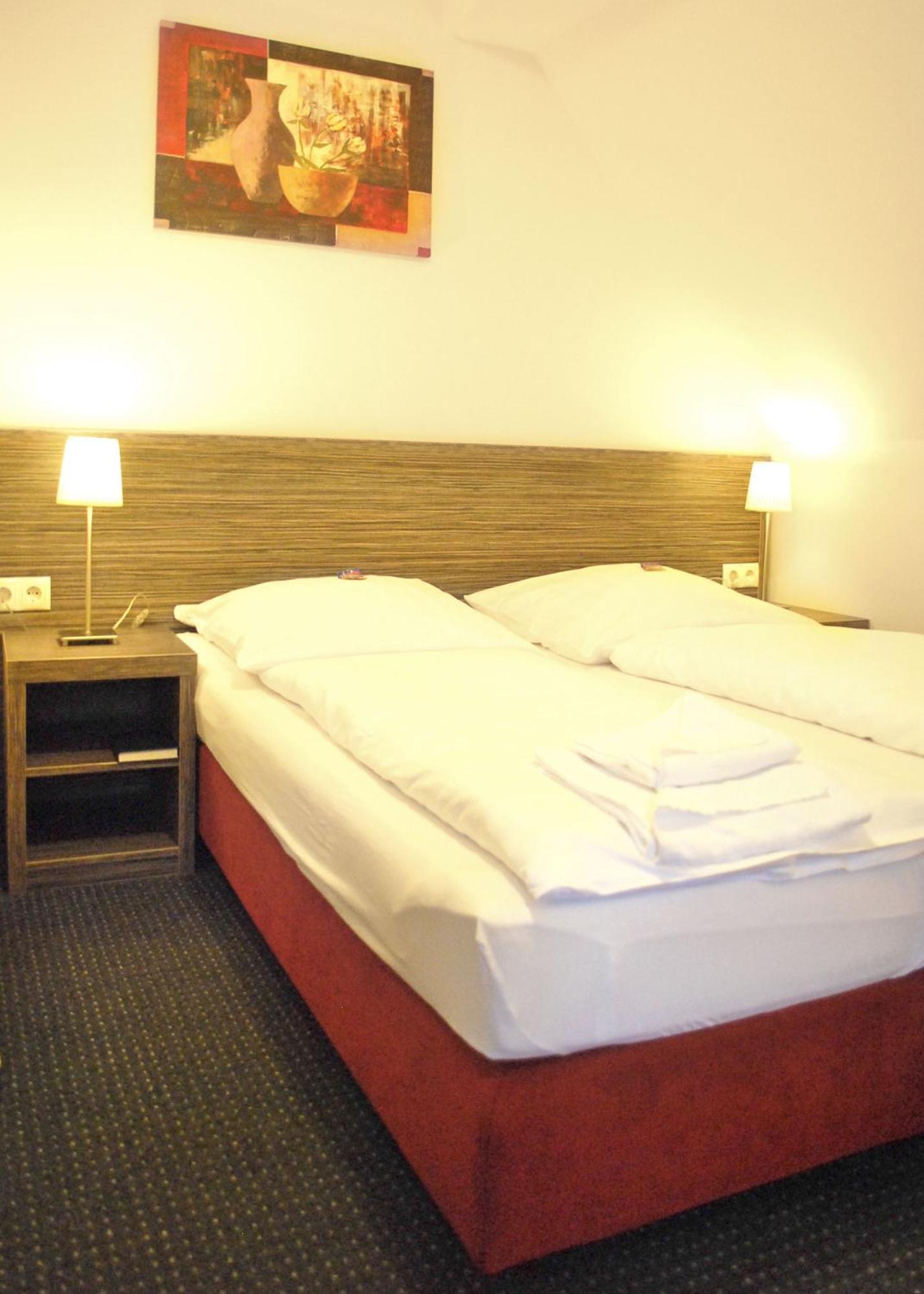 Hotel Dietrichsdorfer Hof คีล ภายนอก รูปภาพ